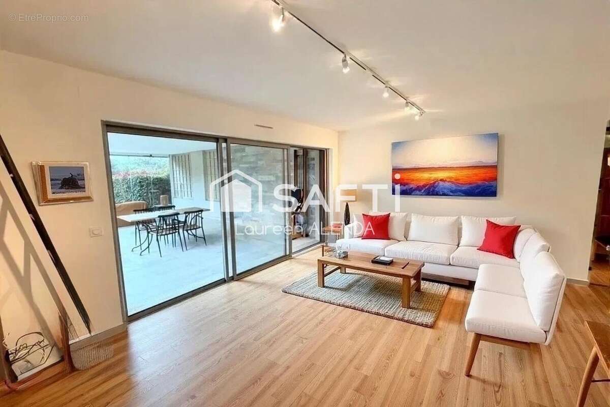 Photo 2 - Appartement à SAINT-RAPHAEL