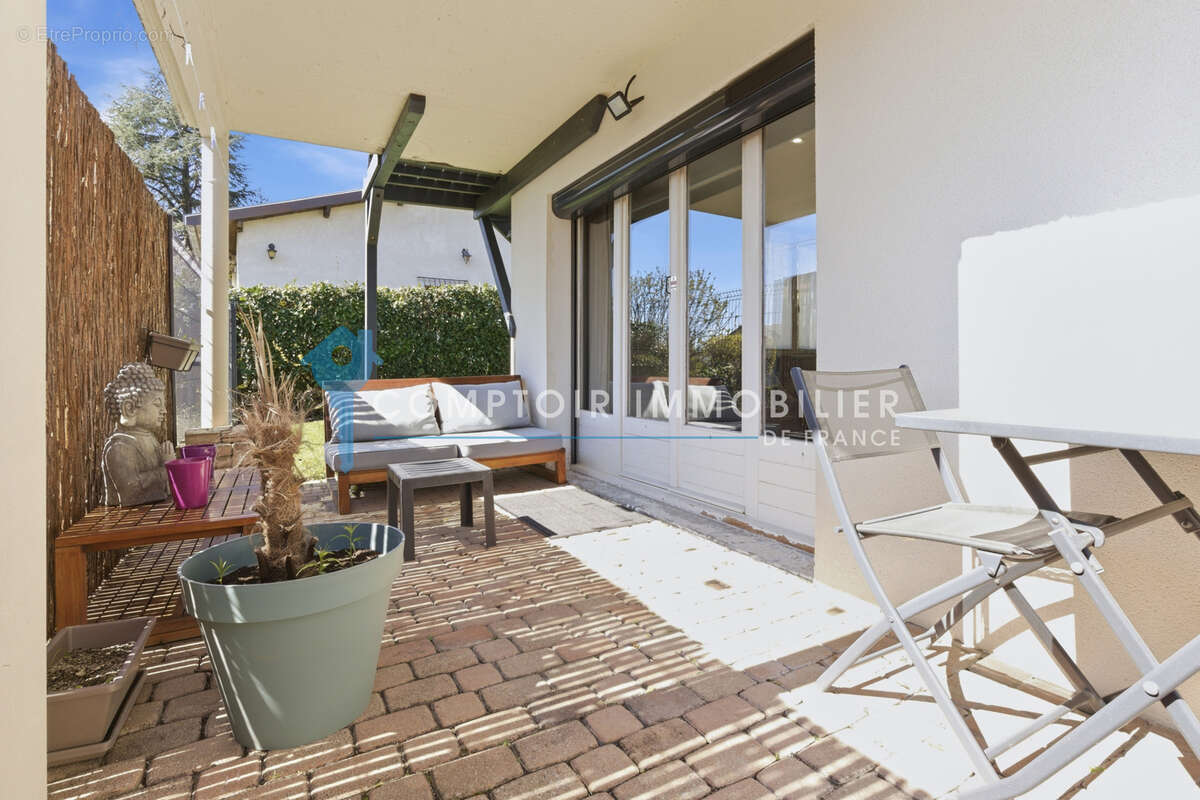 Maison à SAINT-NAZAIRE-LES-EYMES