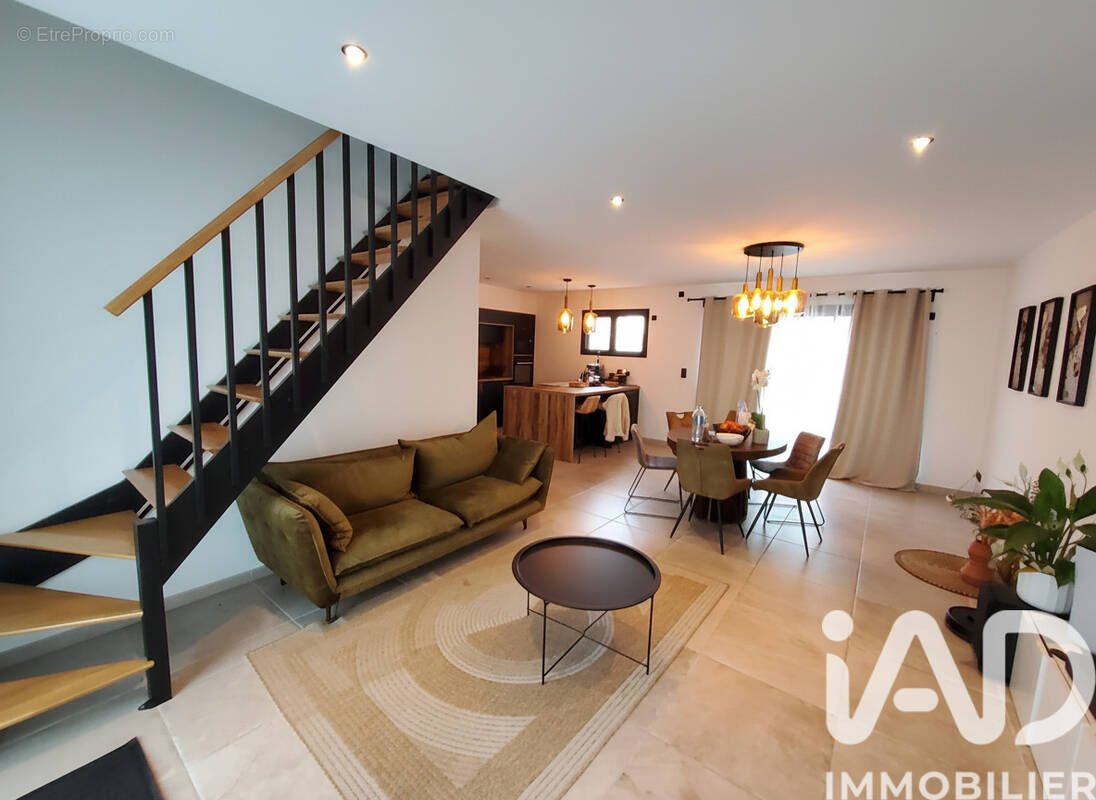 Photo 1 - Maison à TRELAZE