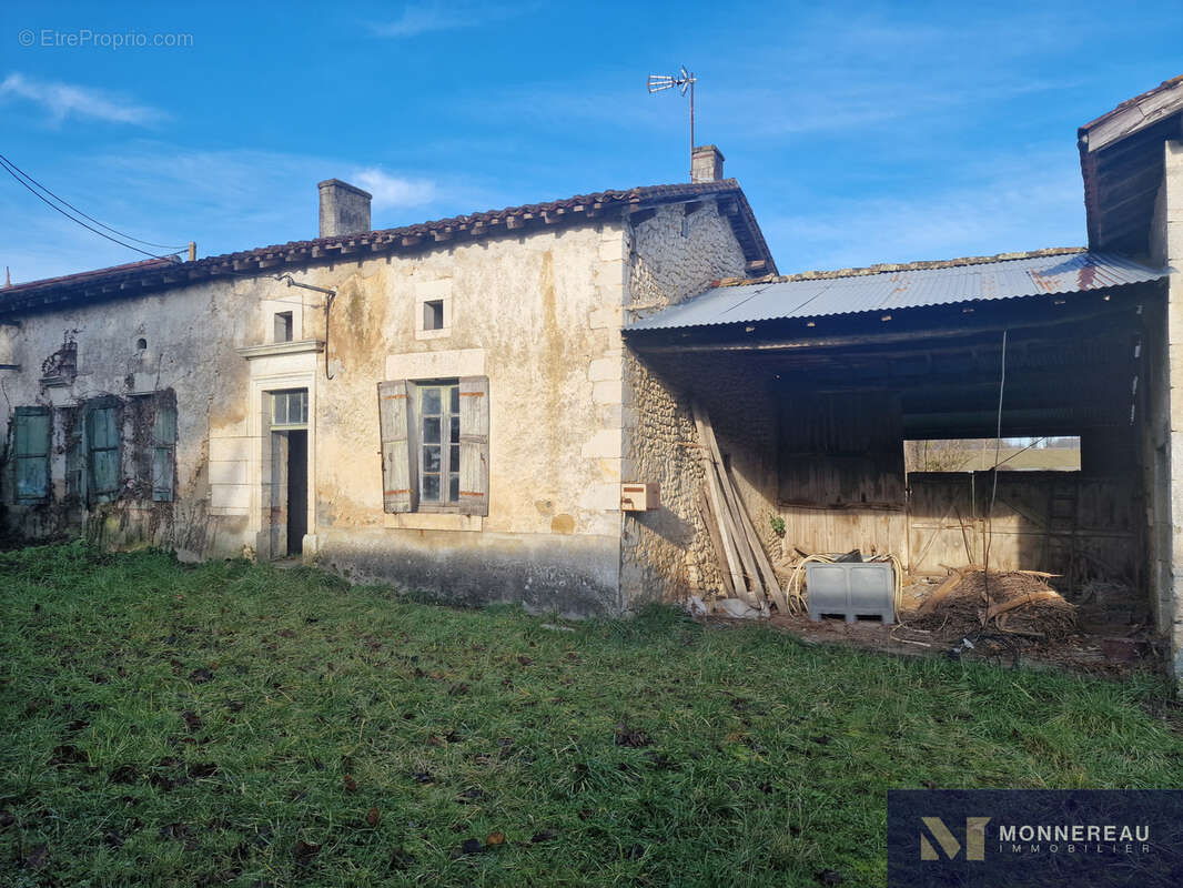 Maison à BROSSAC