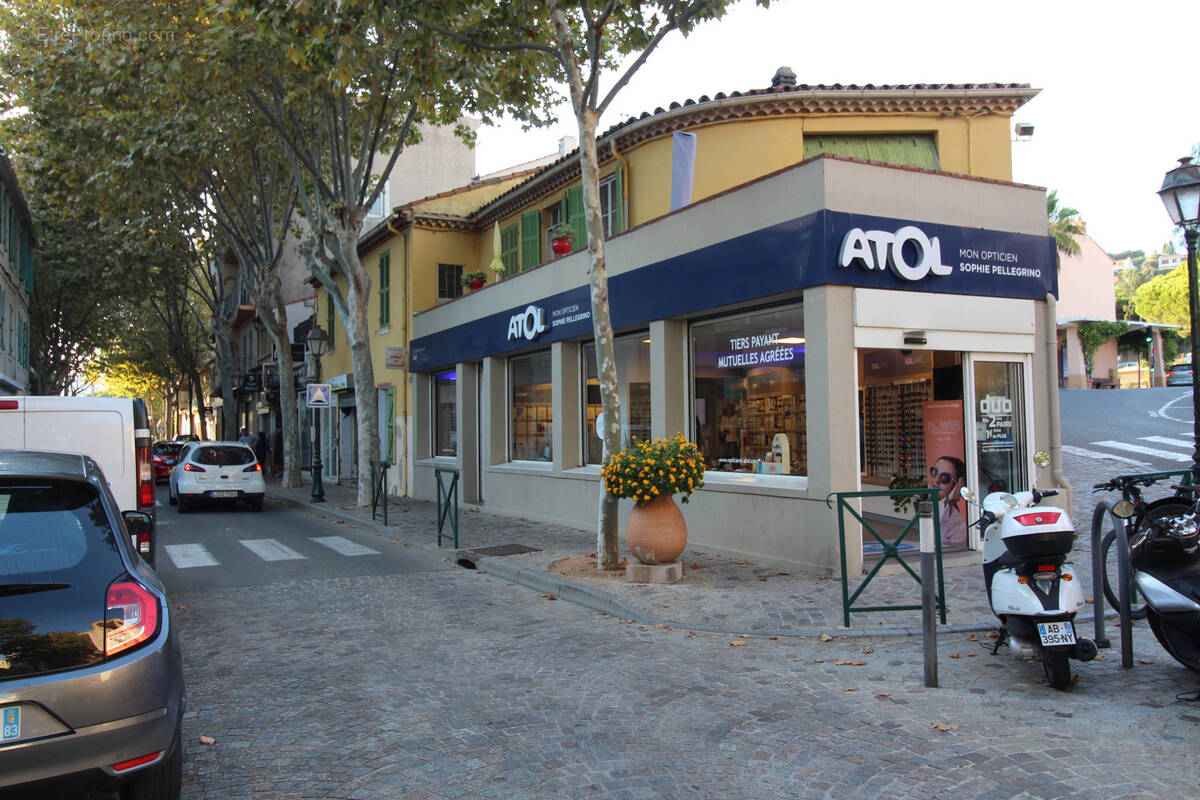 Commerce à LE LAVANDOU