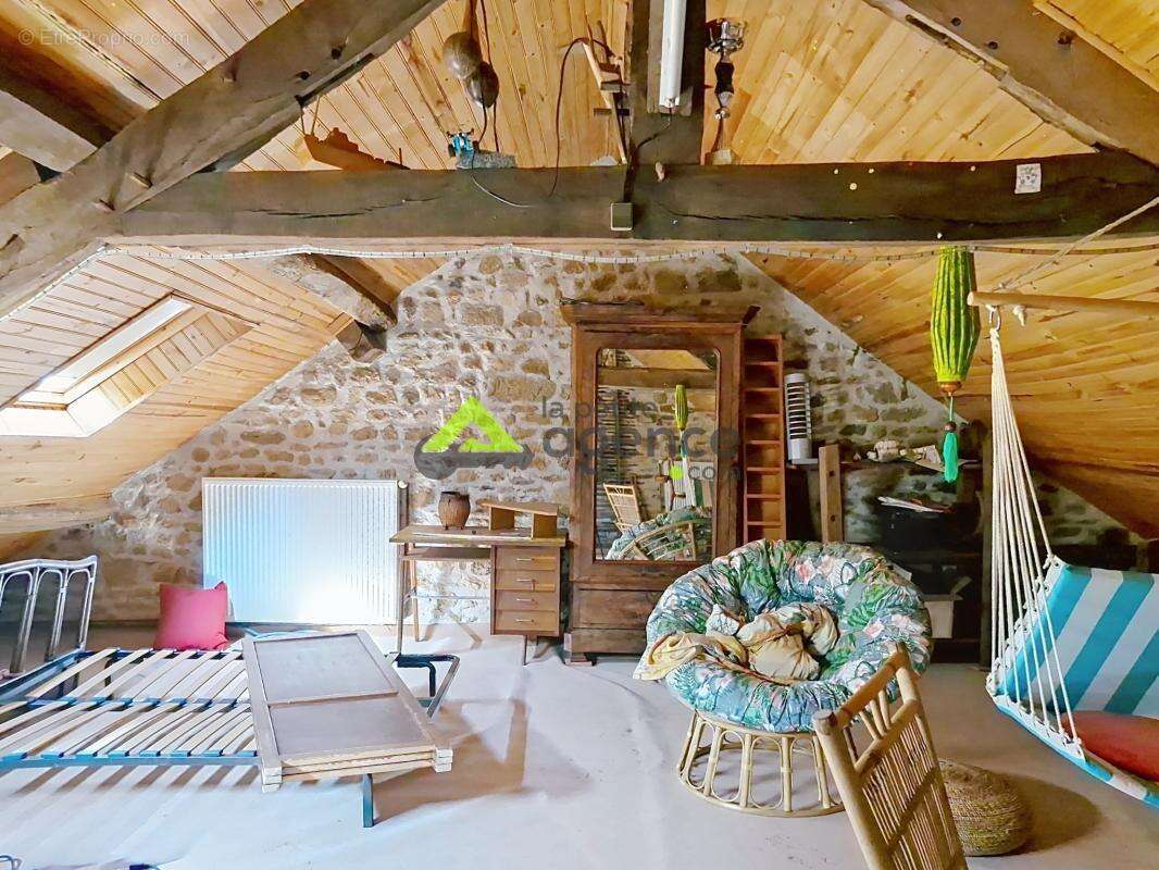 Maison en pierre - 137 m2 - photo 7