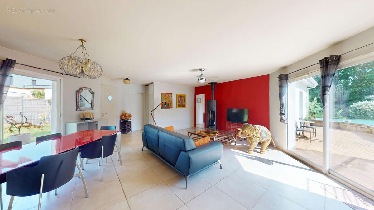Anglet Brindos : Maison contemporaine T5 de plain-pied avec piscine - photo 2