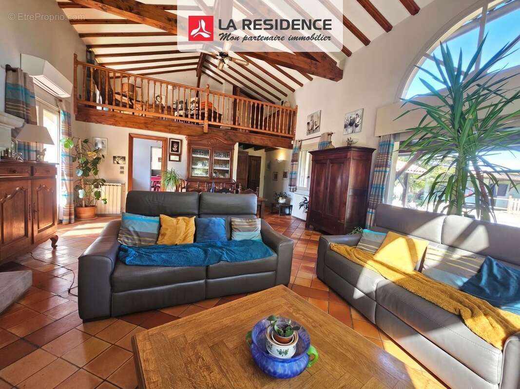 Maison 172 m² à Castres  - photo 5