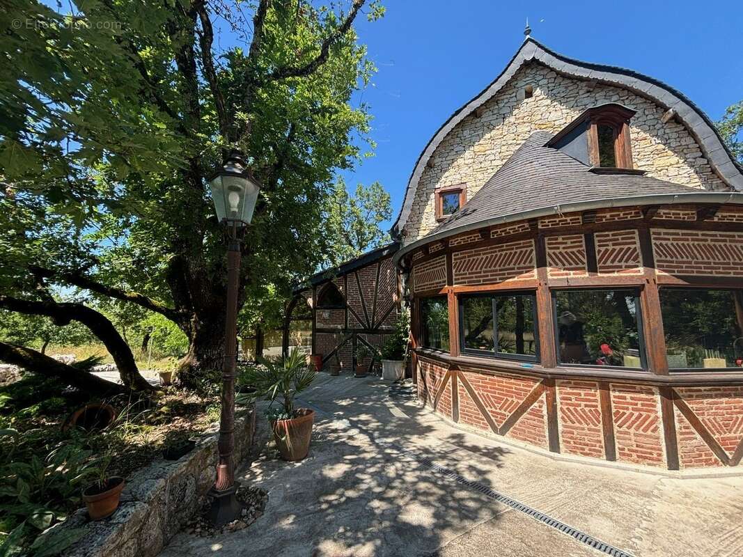 Maison 18e Siècle avec 8,5ha - photo 3