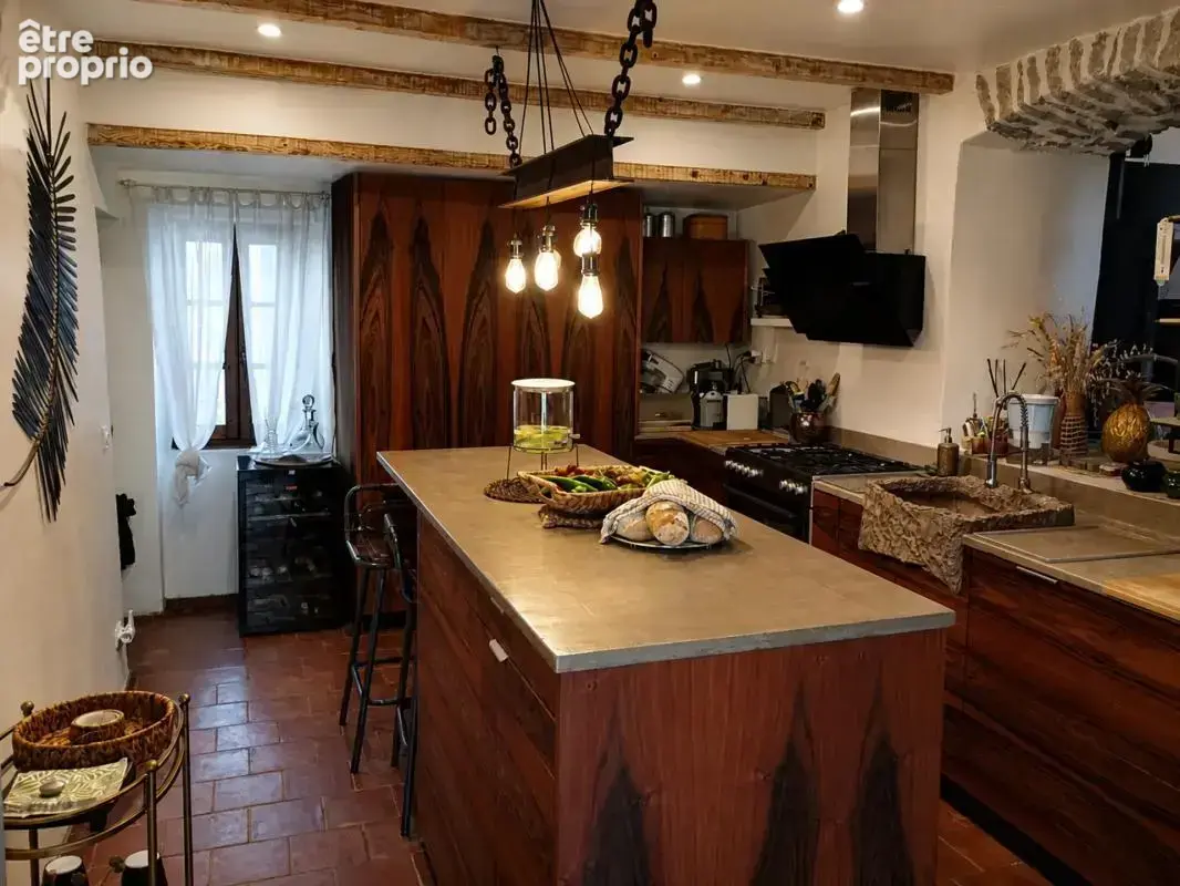 Maison de 4 pièces de 210 m² à Tornac - photo 7