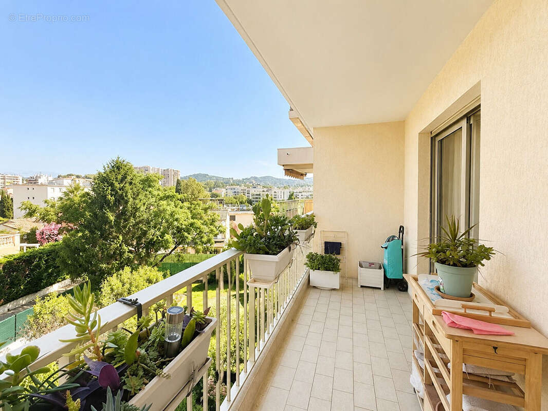 Appartement à LE CANNET