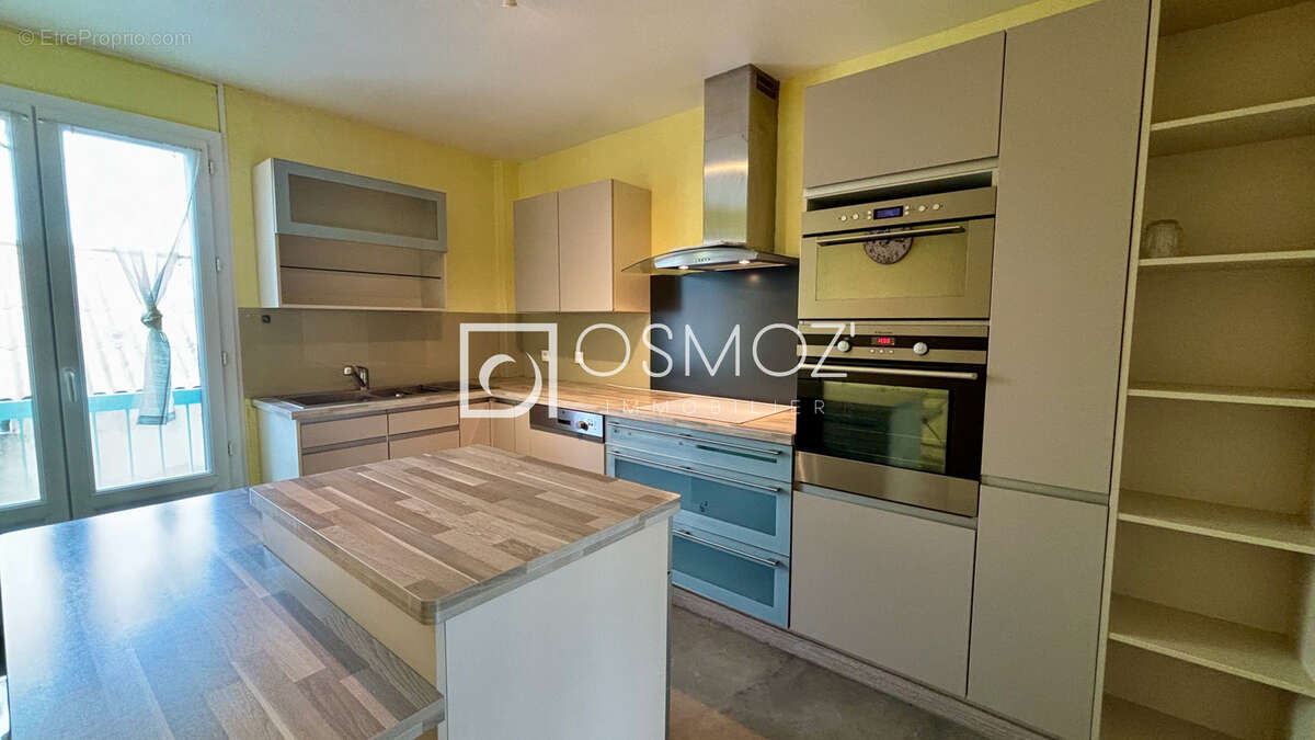 Appartement à GUILHERAND-GRANGES