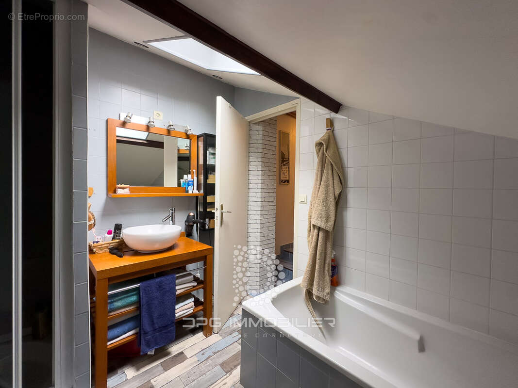 Maison de caractère de 1815 de 308 m2 avec Studio indépendant - photo 13