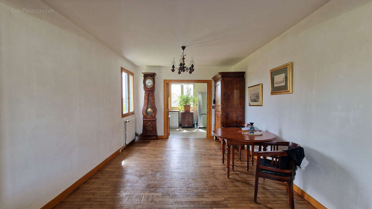 Maison à SAINT-SAUVANT