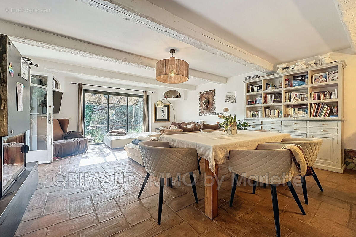 Maison à LA GARDE-FREINET