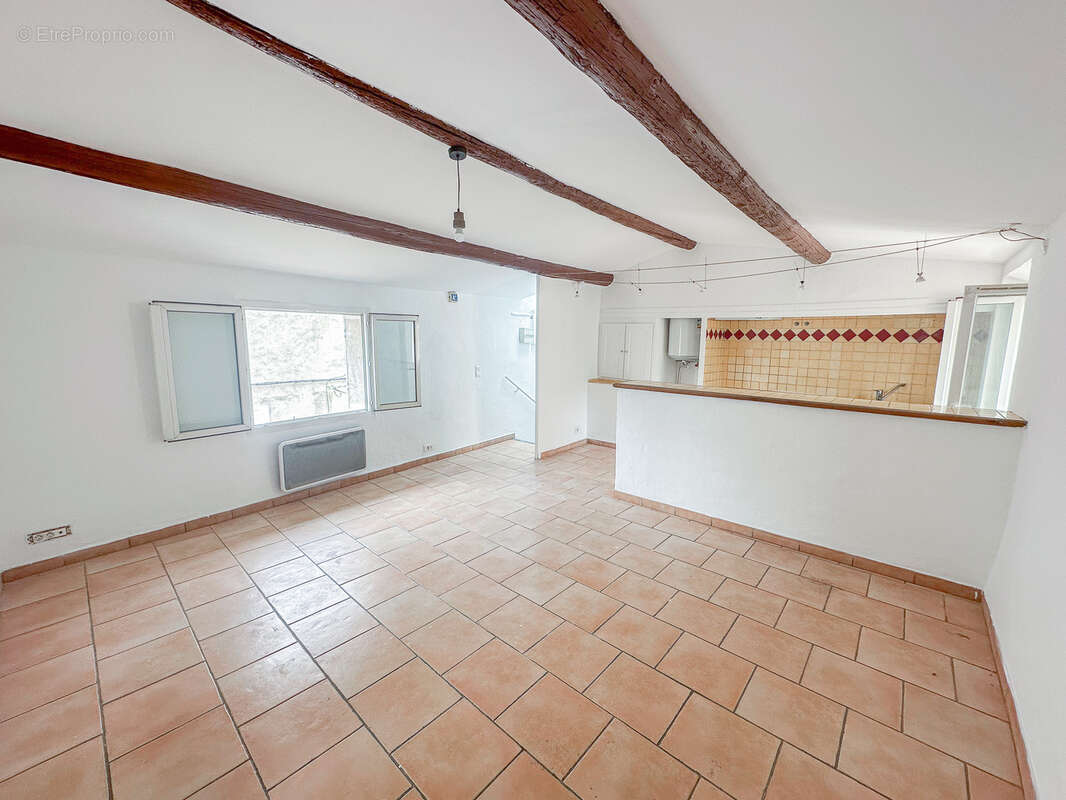 Appartement à MARSEILLE-12E