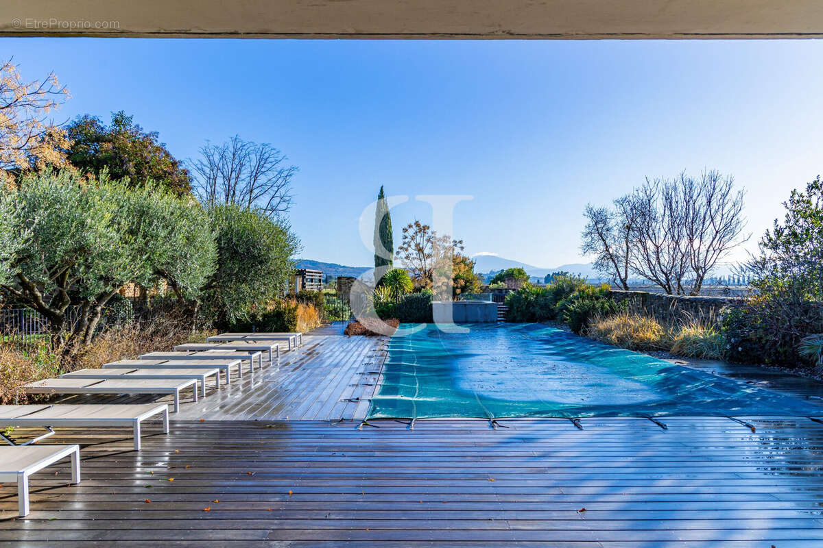 Maison à VAISON-LA-ROMAINE