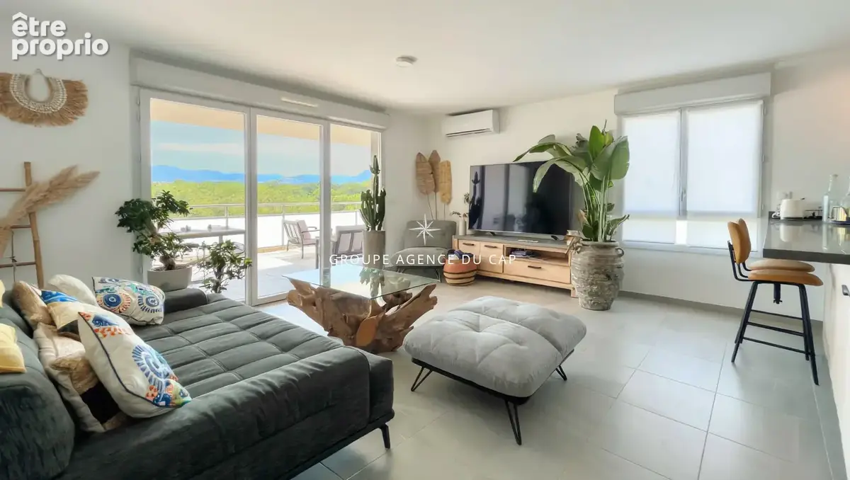 PUGET-SUR-ARGENS  Appartement 3 pièces de 88 m² avec terrasse de 21m²,  garage et piscine - photo 11