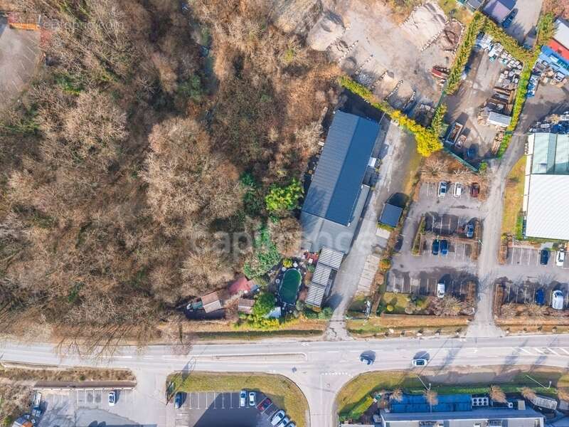 Terrain à SAINT-GENIS-POUILLY