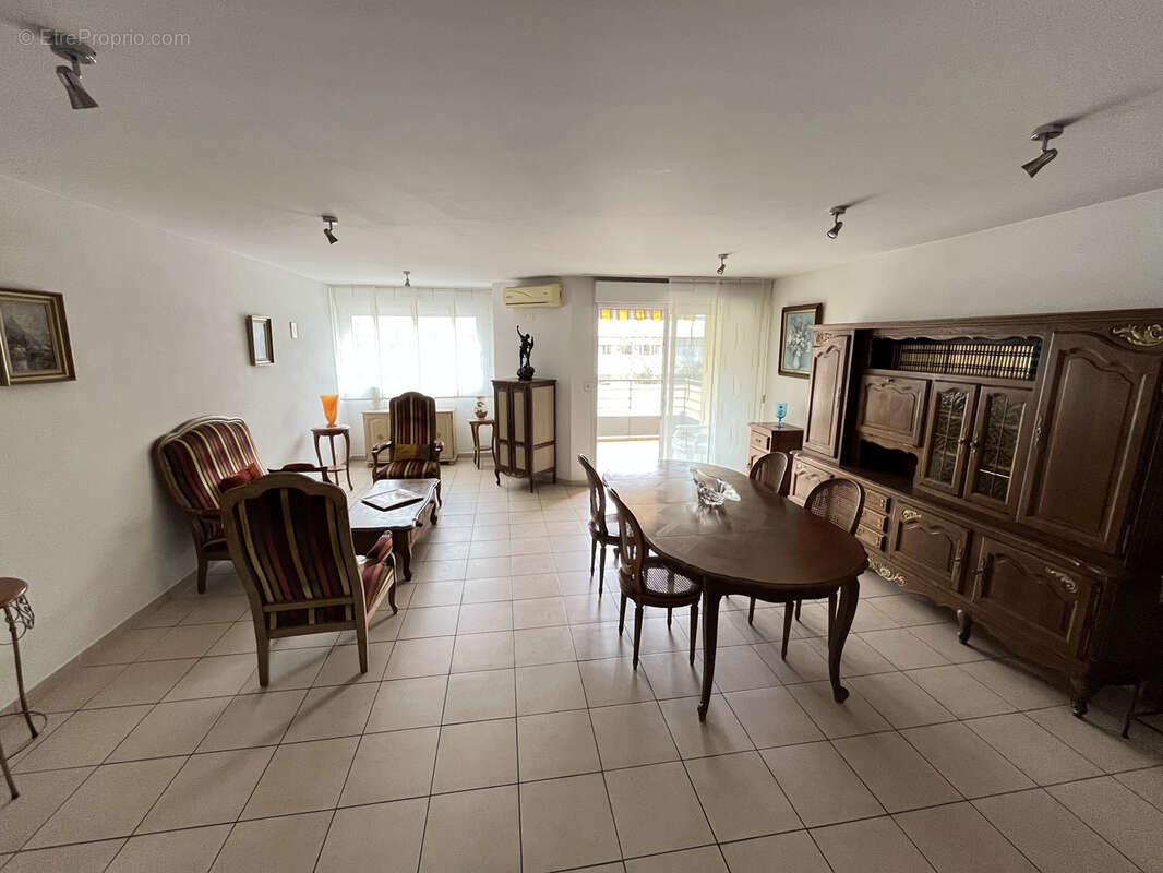 Appartement à SALON-DE-PROVENCE