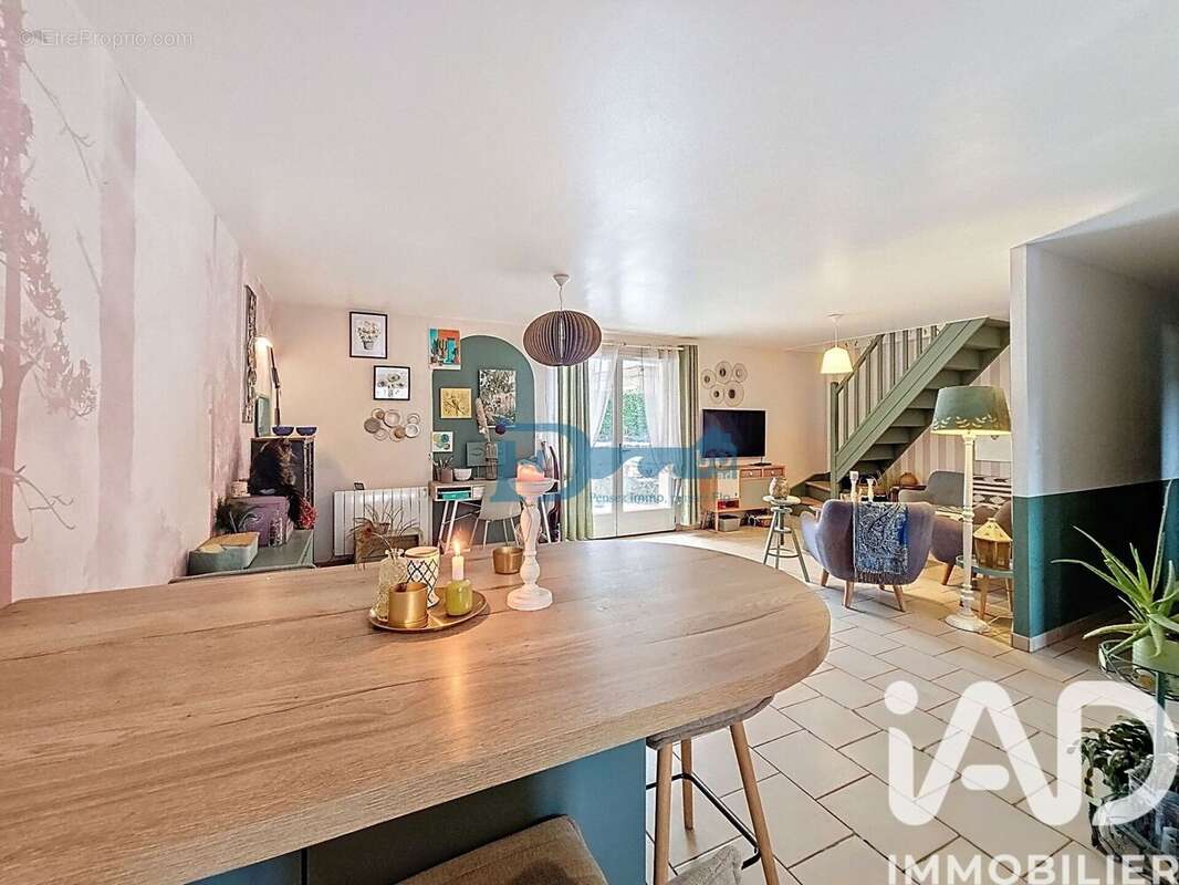 Maison 104 m² à Freulleville  - photo 2