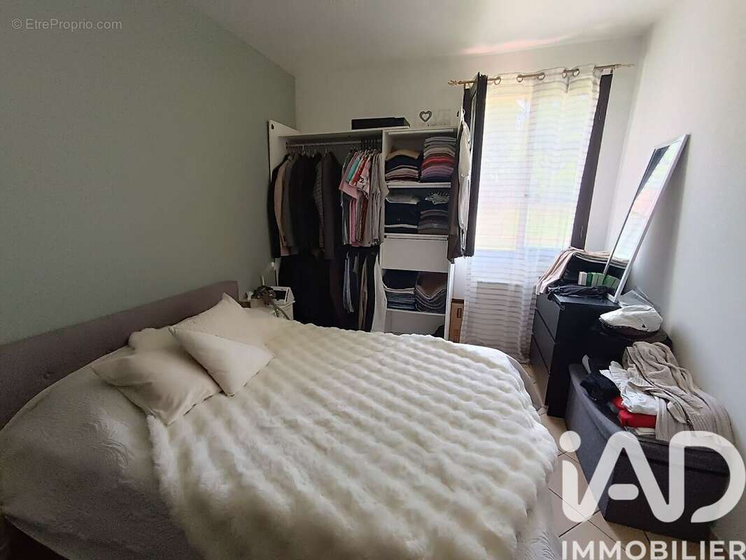 Photo 5 - Maison à SAINT-HILAIRE-DE-LUSIGNAN