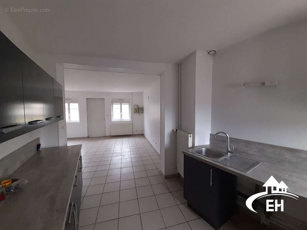 Appartement à RUGLES