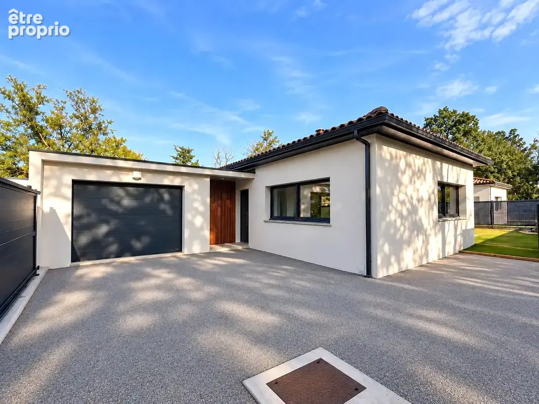 Rare ! Maison contemporaine de plain pied T5 neuve avec des prestations de standing. - photo 3