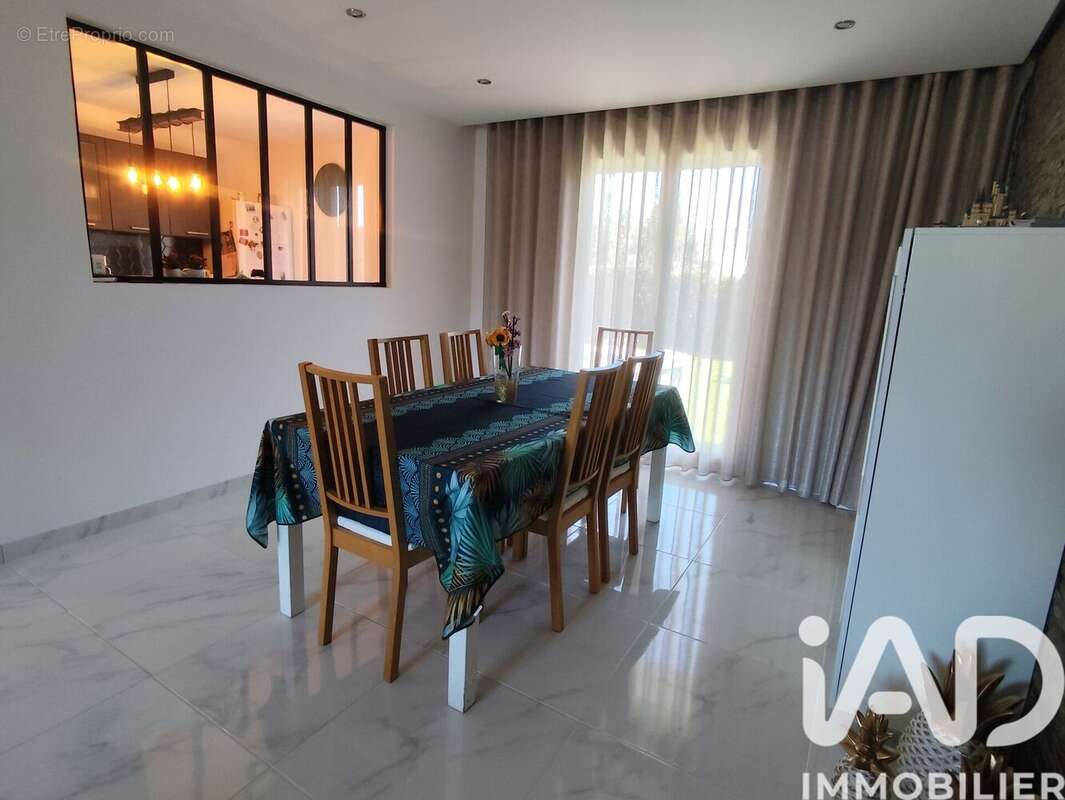 Photo 8 - Maison à FLEURY-LES-AUBRAIS