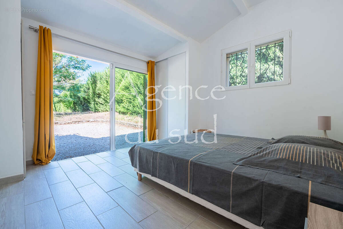 Villa de plain pied Type 6 de 146m²  - LA CADIERE D'AZUR - photo 14