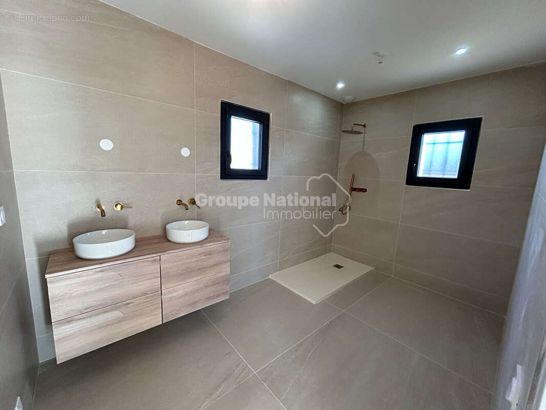 Maison à VAISON-LA-ROMAINE