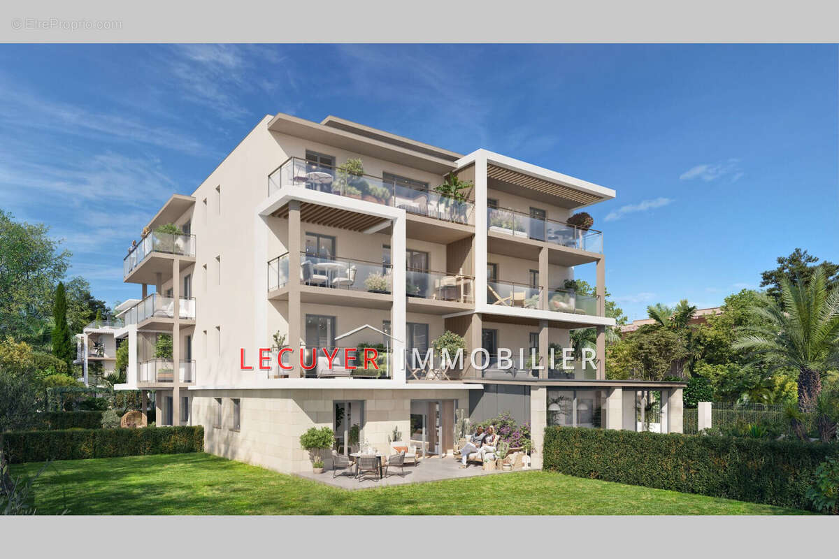 Appartement à VALLAURIS