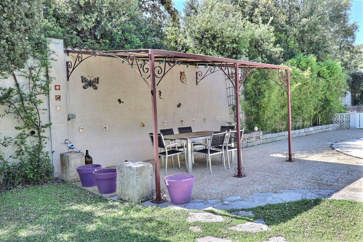 Maison à SAINT-BAUZILLE-DE-MONTMEL