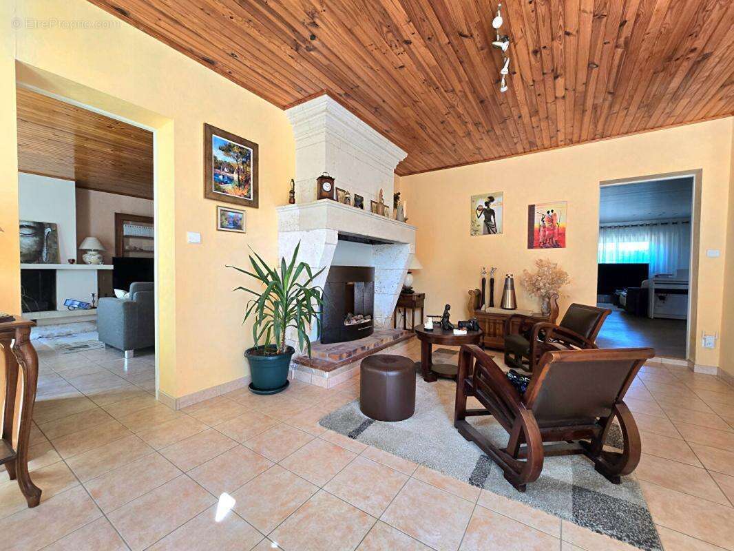 Maison à SAINT-SEURIN-SUR-L&#039;ISLE