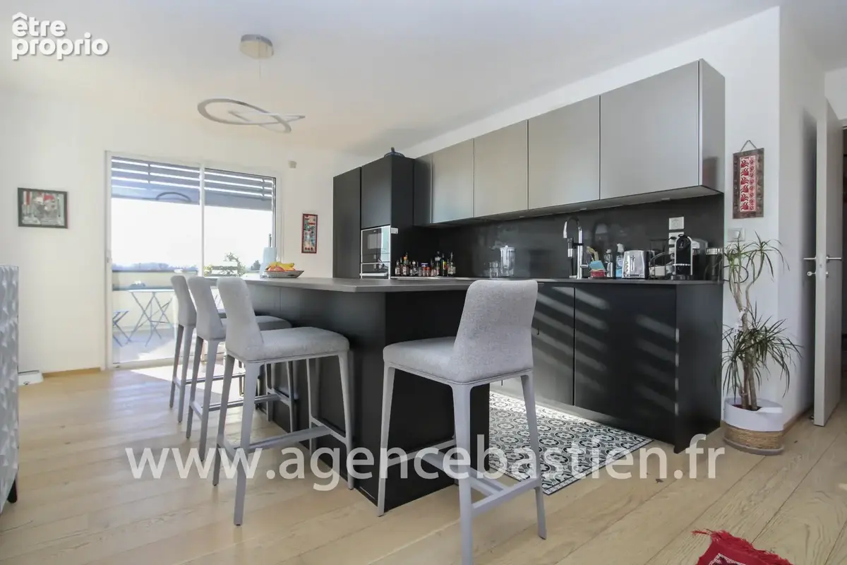 Ferney-voltaire   superbe duplex t5 de 131,41 m2 avec 4 suites et terrasses - photo 6