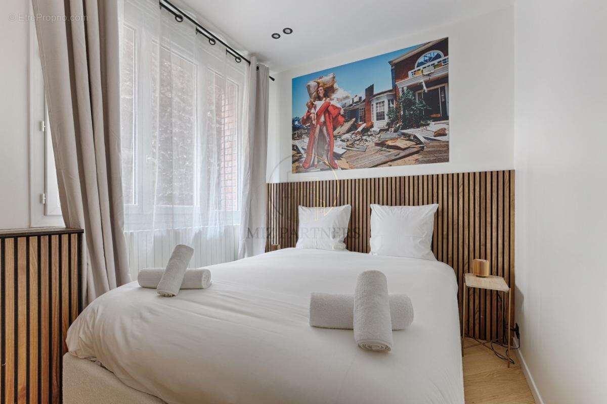 Appartement à PARIS-16E