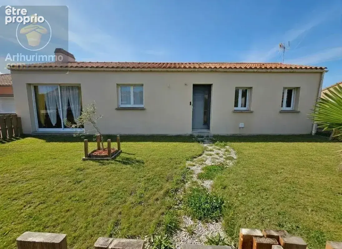 Maison à BOIS-DE-CENE