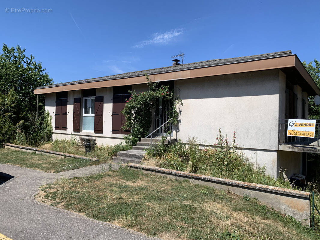 Maison à DAMELEVIERES