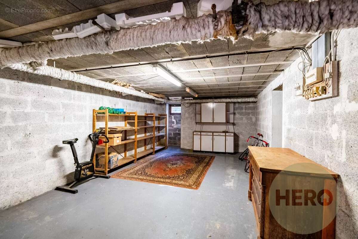 Maison à NEAUPHLE-LE-CHATEAU