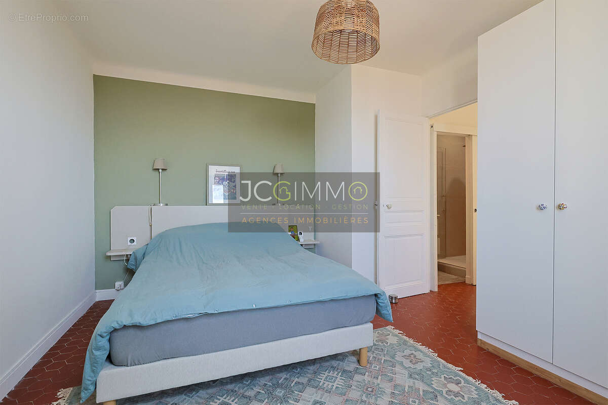 Maison d'exception   t4 de 98 m2   rooftop   vue mer   garage - photo 9
