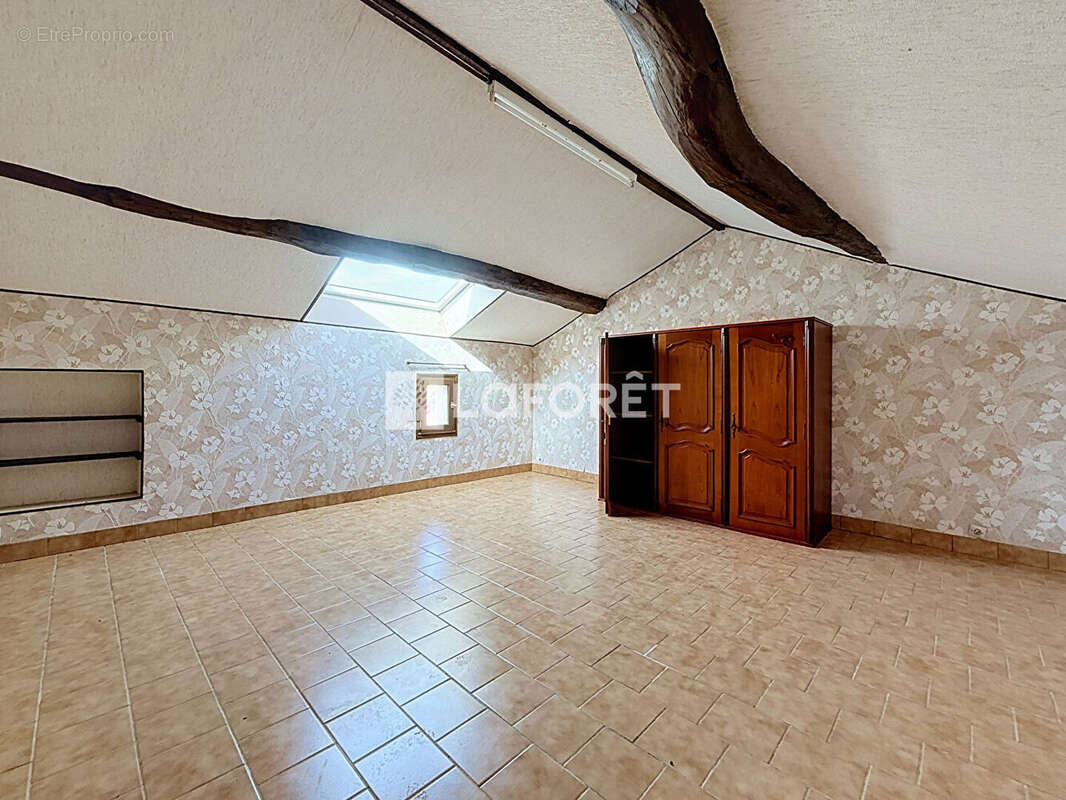 Maison Doue En Anjou 7 pièce(s) 215 m2 - photo 9