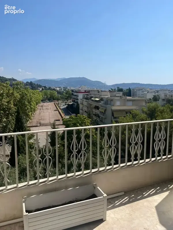Appartement lumineux 2 pièces avec vue mer à Fabron - photo 8