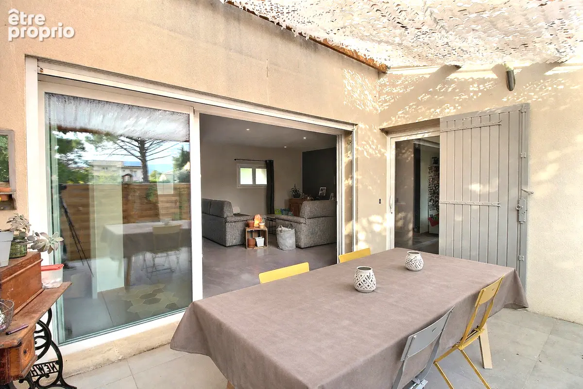 Maison de 150 m², terrasse, grand garage et vue exceptionnelle sur le Mont Ventoux. - photo 8