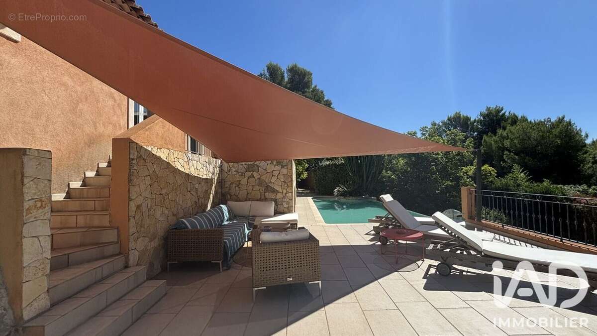 Maison 160 m² à Ollioules  - photo 2