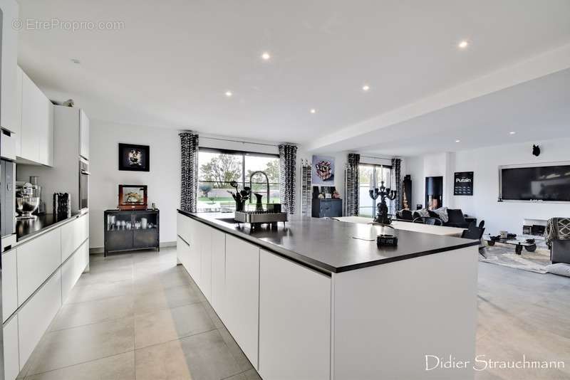 Maison à AIGREFEUILLE-D'AUNIS