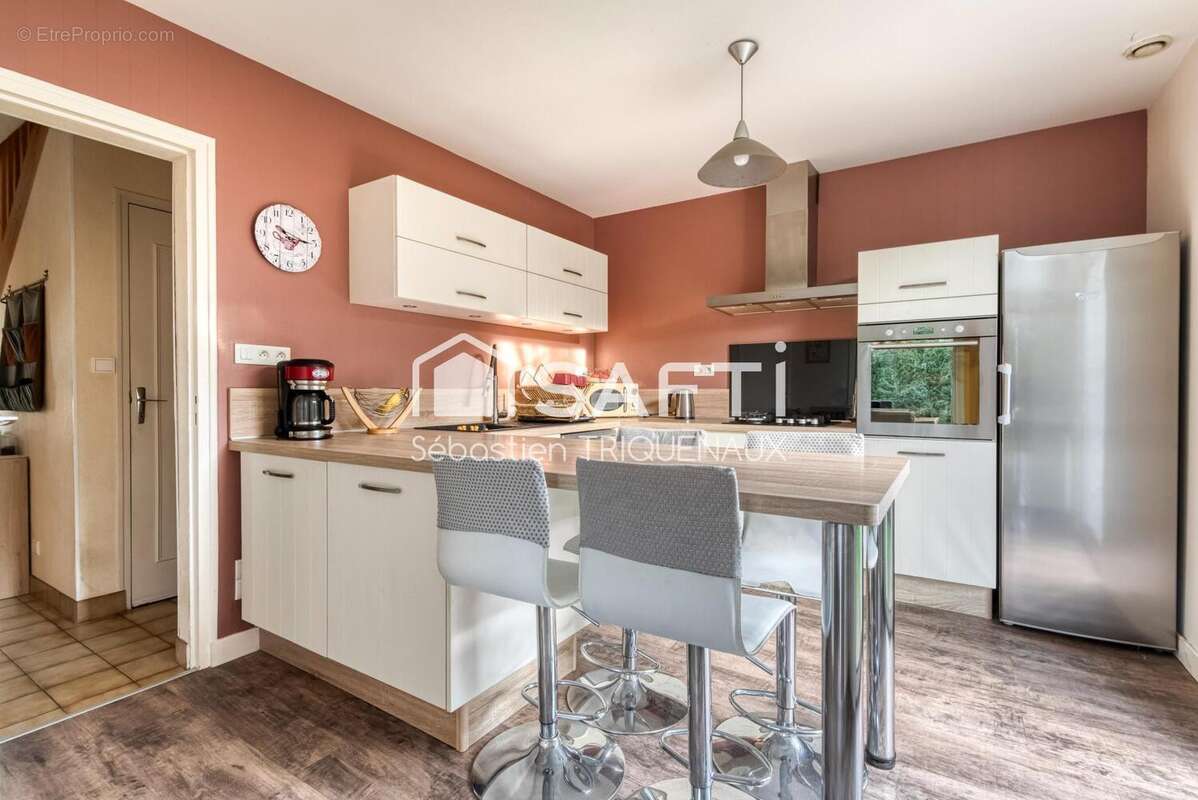 Photo 2 - Maison à MONTREUIL-JUIGNE