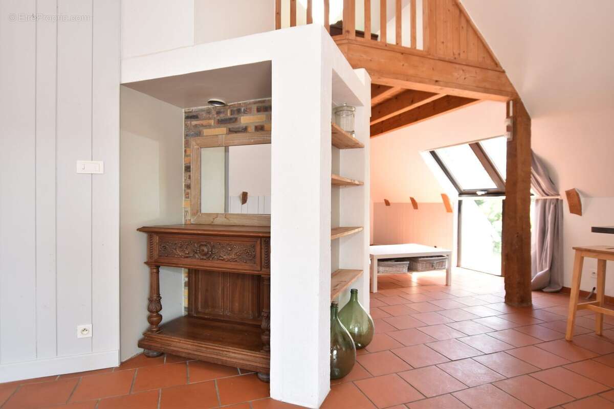 Maison 104 m² à Salers  - photo 9