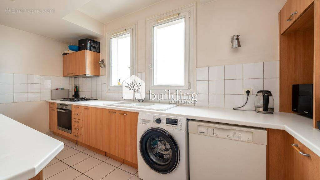 Appartement à NEUILLY-SUR-SEINE