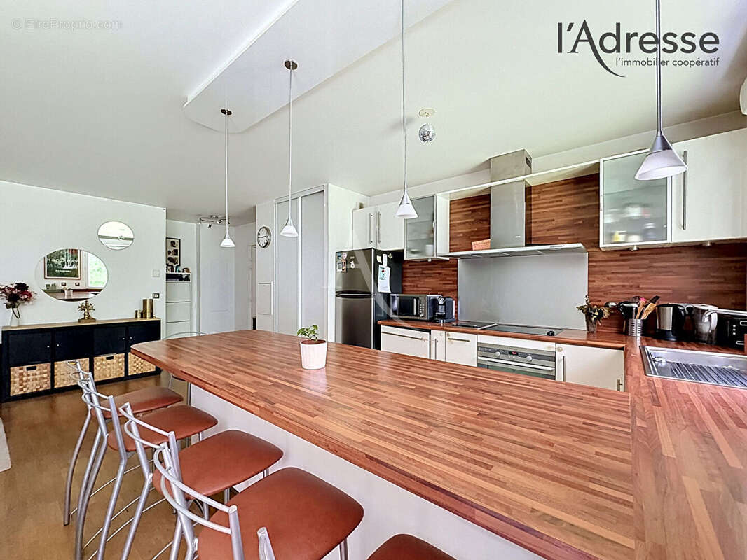 Appartement à COURBEVOIE