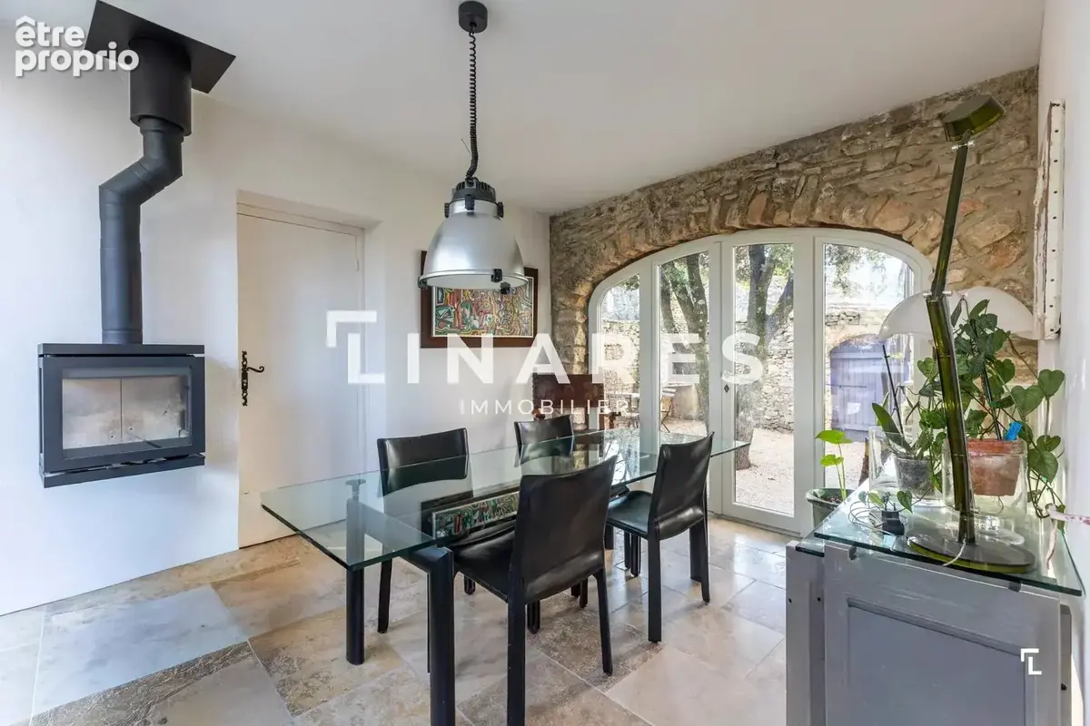 EDEN CHIC - Maison T6 de 132m2 - Terrain de 2840 m2 - Piscine - Garage - NORD LUBERON - 84570 BLAUVAC - photo 5