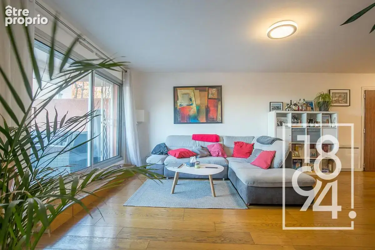 T4/5 de 100 m² avec 113 m² de terrasse - Résidence La Rochebelle - photo 2