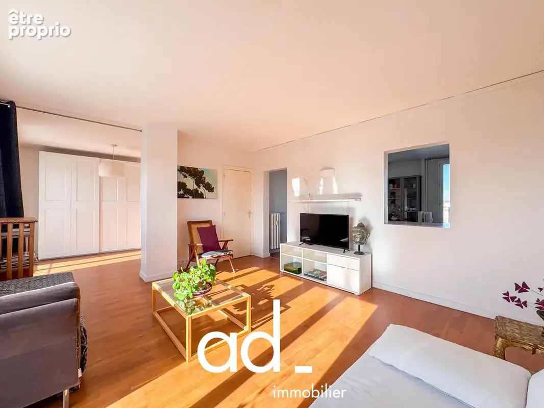 Appartement 4 pièces 77 m² à vendre à La Rochelle (17000) - photo 3