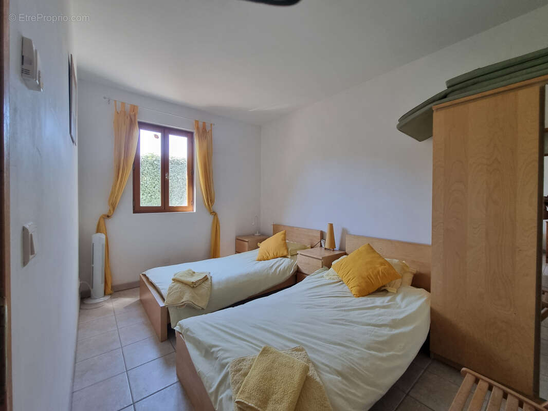 Maison à REGUSSE