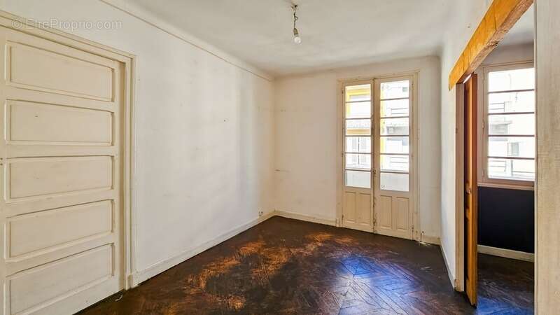 Immeuble à rénover avec local commercial + 2 T5 à vendre TARBES (65) - photo 17